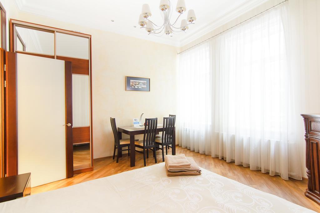 Apartamenty Na Sofievskoy โอเดสซา ภายนอก รูปภาพ