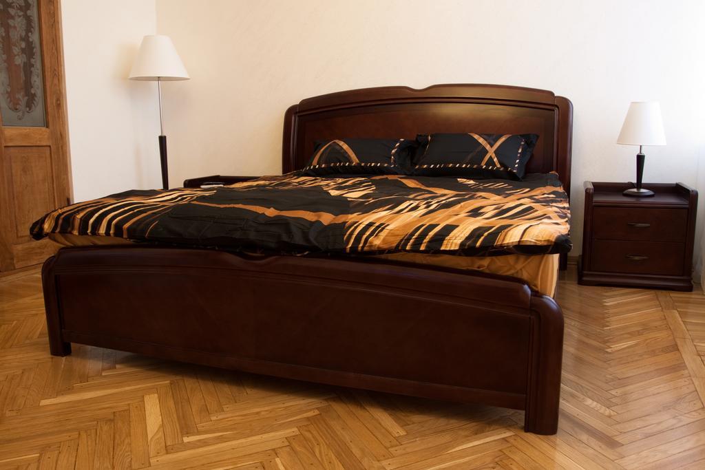 Apartamenty Na Sofievskoy โอเดสซา ภายนอก รูปภาพ