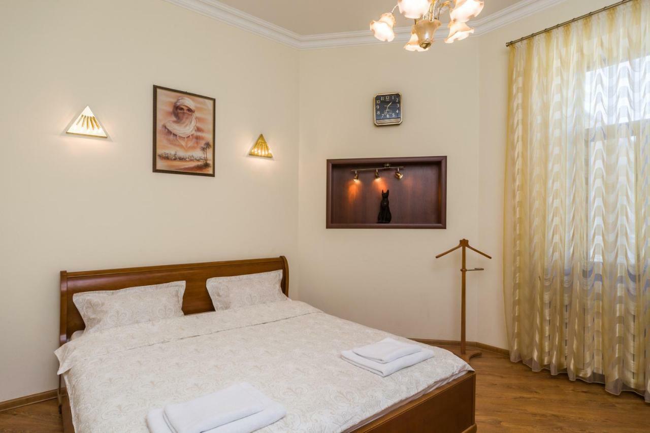 Apartamenty Na Sofievskoy โอเดสซา ภายนอก รูปภาพ