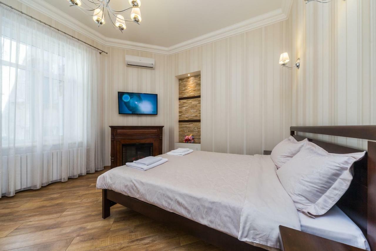 Apartamenty Na Sofievskoy โอเดสซา ภายนอก รูปภาพ