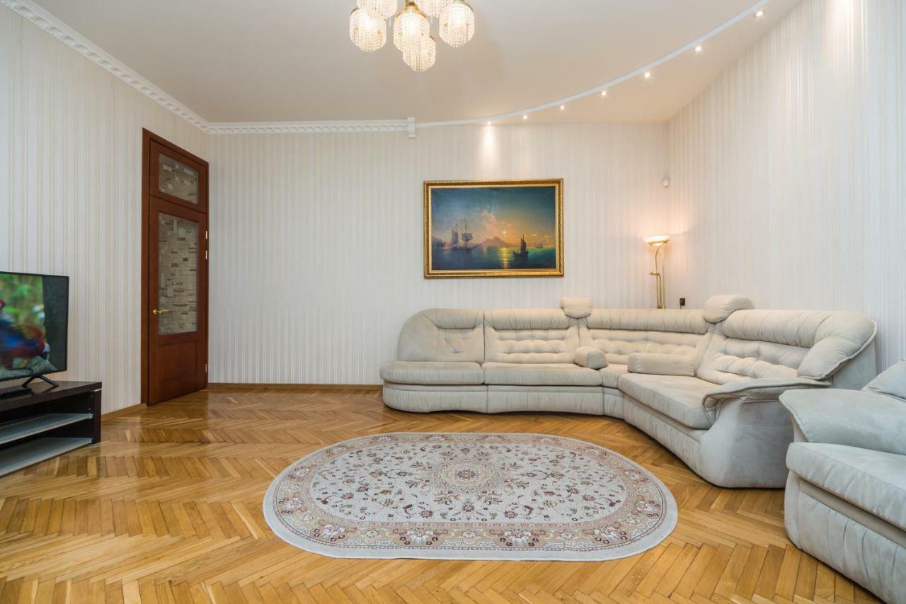Apartamenty Na Sofievskoy โอเดสซา ภายนอก รูปภาพ